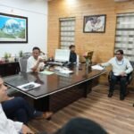 प्रमुख सचिव की अध्यक्षता में चारधाम परियोजना के पैकेज 2 एवं पैकेज 3 से संबंधित बैठक आयोजित हुई