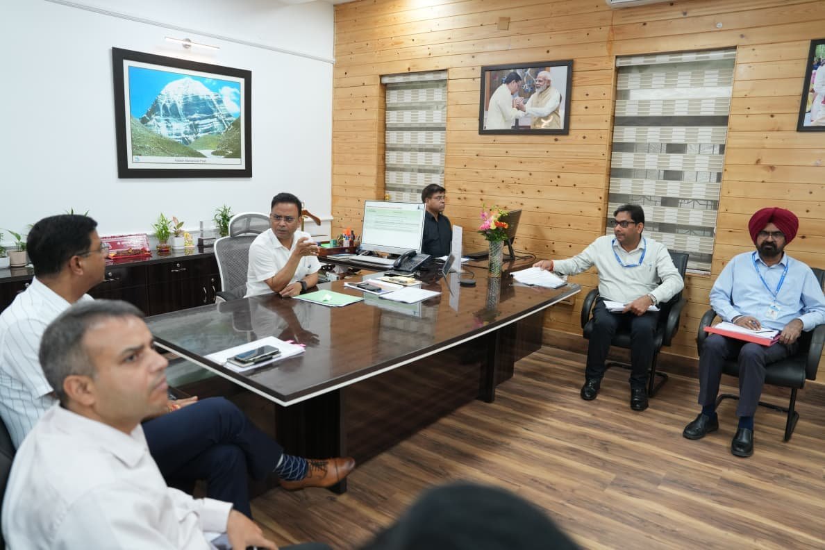 प्रमुख सचिव की अध्यक्षता में चारधाम परियोजना के पैकेज 2 एवं पैकेज 3 से संबंधित बैठक आयोजित हुई