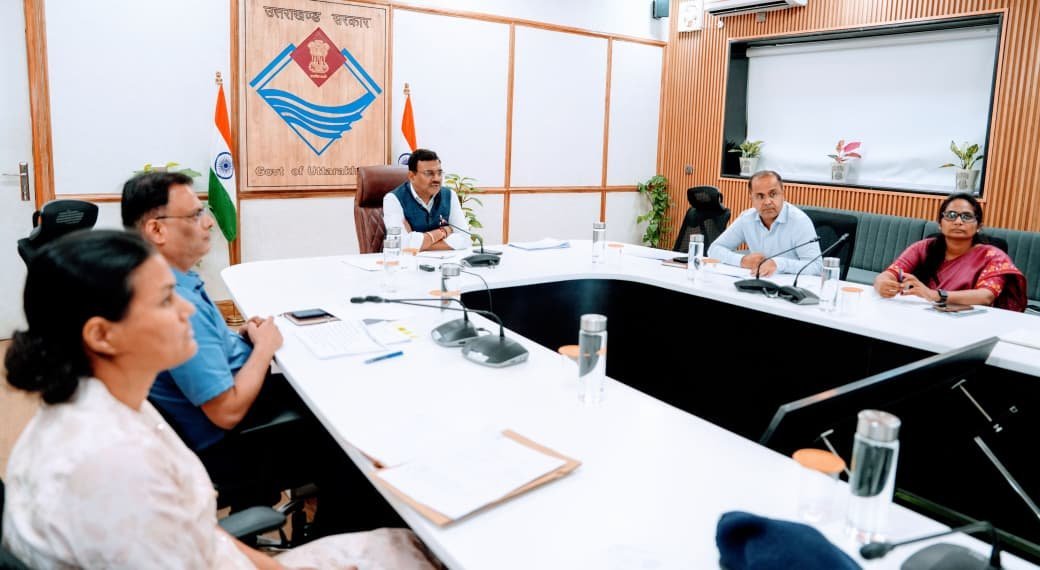 मुख्य सचिव ने कांवड़ यात्रा की तैयारियों को लेकर सम्बन्धित विभागों, जनपदों के ज़िलाधिकारियों एवं वरिष्ठ पुलिस अधीक्षकों के साथ बैठक ली