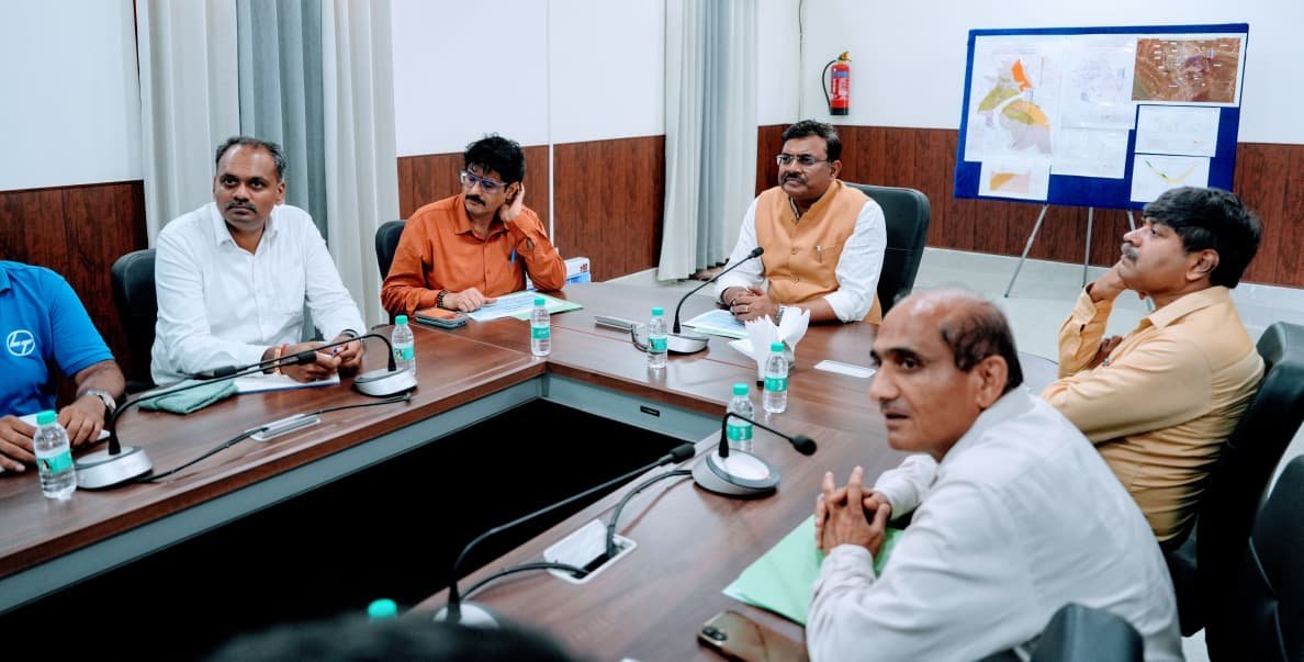 मुख्य सचिव ने किया लखवाड़ बहुउद्देशीय परियोजना का स्थलीय निरीक्षण