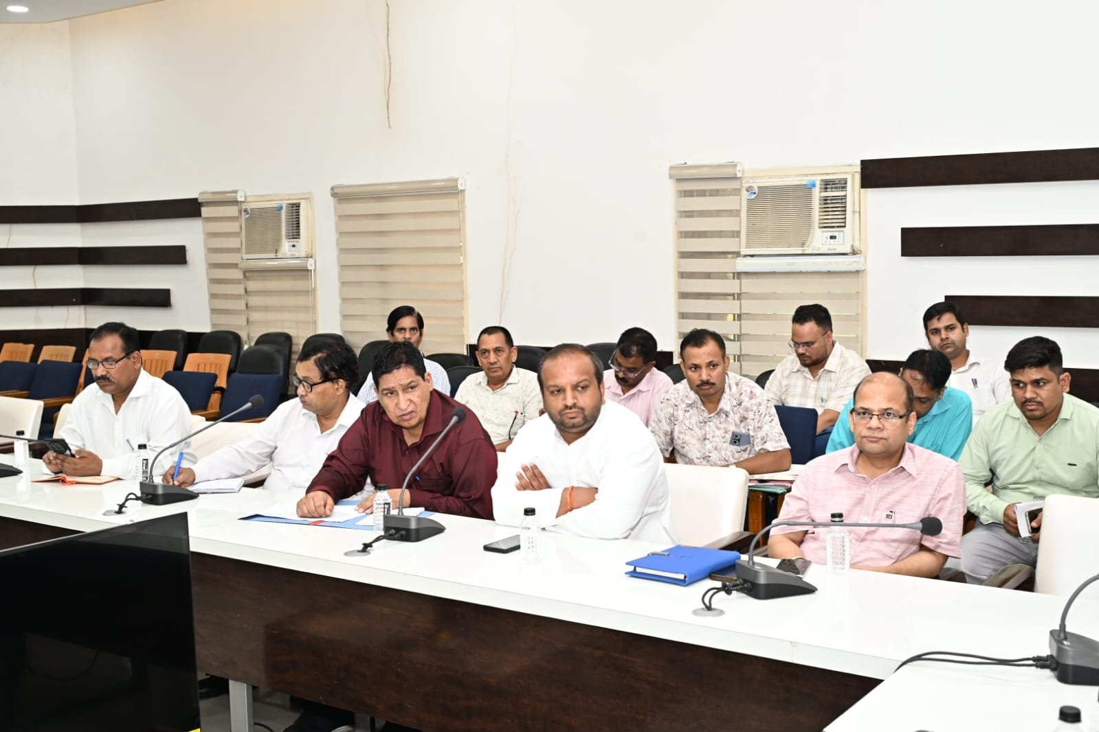 विशेष गहन पुनरीक्षण (SIR-2026) को लेकर राजनीतिक दलों के साथ बैठक आयोजित