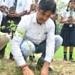 सिंहद्वार पर द एडवेंट स्कूल द्वारा वृक्षारोपण अभियान का शुभारंभ