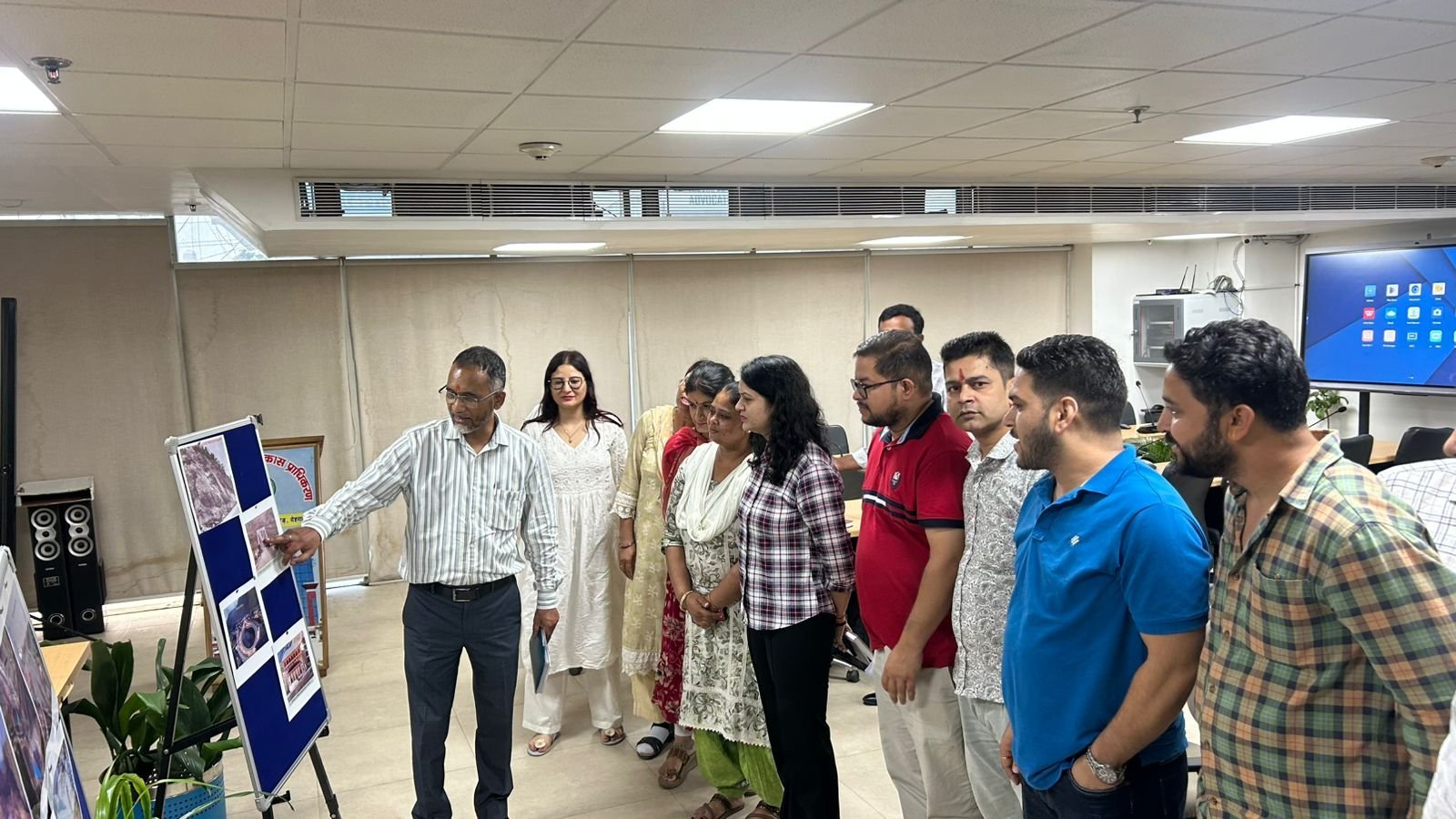 सेवा, सुशासन और समर्पण का संकल्प : विकास की बदलती तस्वीर से रूबरू हुए नागरिक