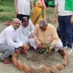 हरेला पर्व पर नवग्रह वाटिका में हुआ वृक्षारोपण, हरित उत्तराखंड का लिया संकल्प