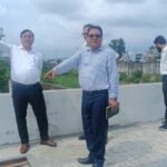 आढ़त बाजार के विकास कार्यों का विधायक विनोद चमोली और एमडीडीए उपाध्यक्ष बंशीधर तिवारी ने किया स्थलीय निरीक्षण