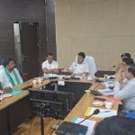 किसानों के साथ बैठक सौहार्दपूर्ण सम्पन्न