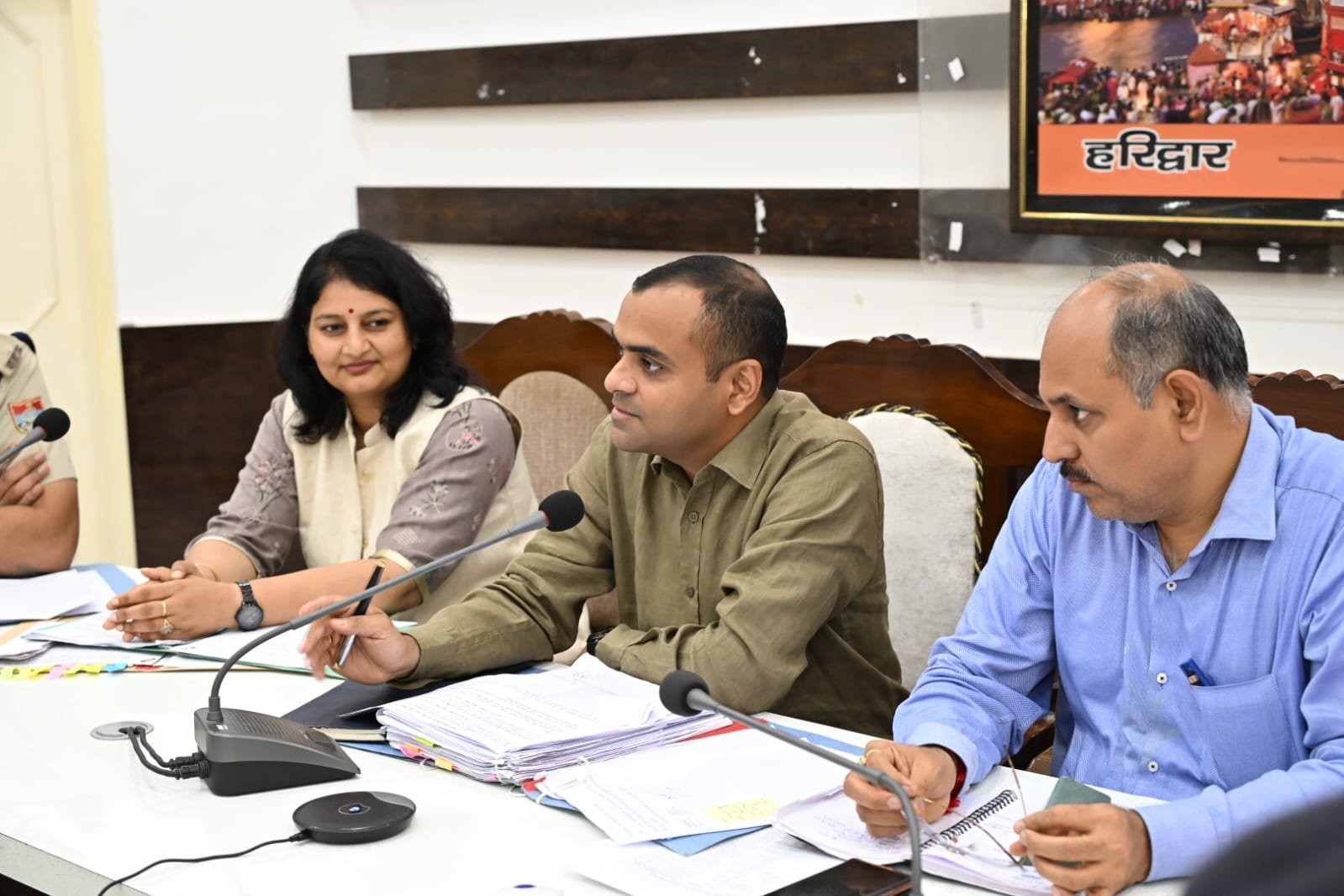 जनपद को नशा मुक्त करने एवं नशा मुक्त अभियान को सफल बनाने के लिए   सभी अधिकारी आपसी समन्वय के साथ कार्य