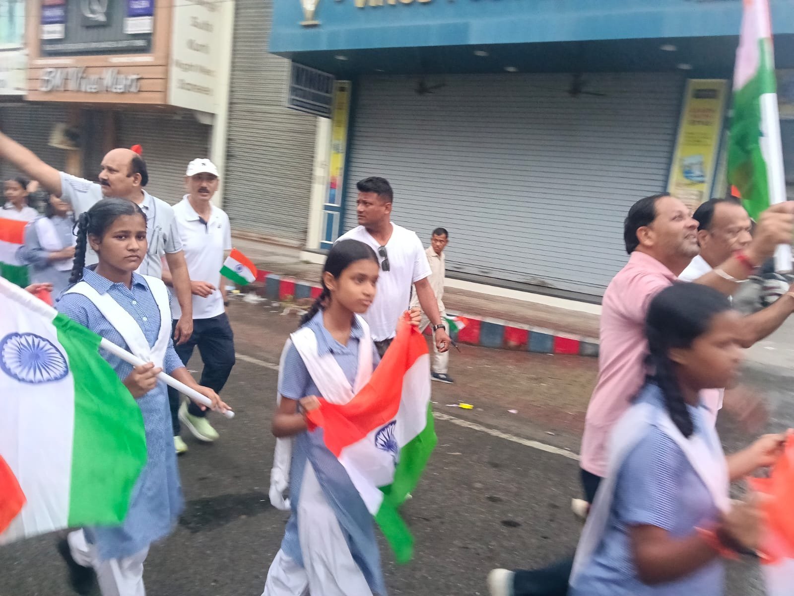 जिला प्रशासन के तत्वाधान में हर घर तिरंगा, हर घर झण्डा अभियान का शुभारम्भ किया गया