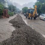 देहरादून में बारिश के बीच प्रशासन अलर्ट, जलभराव वाले क्षेत्रों में QRT तैनात