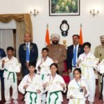 नेपाल इंटरनेशनल कराटे चैंपियनशिप के पदक विजेता खिलाड़ियों का राजभवन में सम्मान