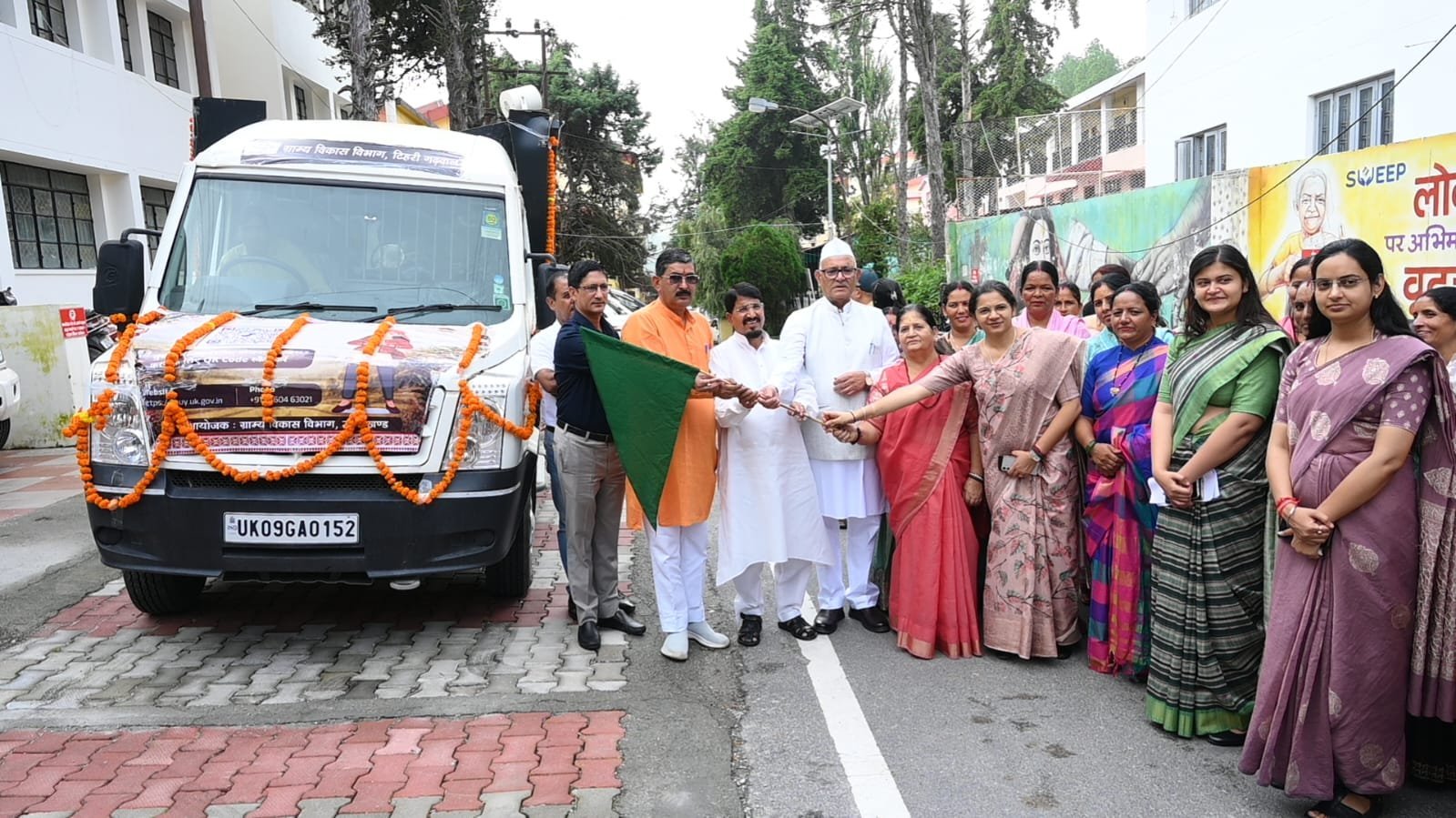 मुख्यमंत्री उद्यमशाला योजना के अंतर्गत उद्यम आईईसी/प्रचार वाहन को फ्लैग ऑफ