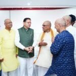 मुख्यमंत्री ने दैनिक जागरण के संपादक श्री मनोज झा की माताजी तथा हिंदुस्तान समाचार पत्र के मुख्य संवाददाता श्री विमल पुरवाल की माताजी के निधन पर बुधवार को उनके देहरादून स्थित आवास पर पहुंचकर शोक संवेदना व्यक्त की