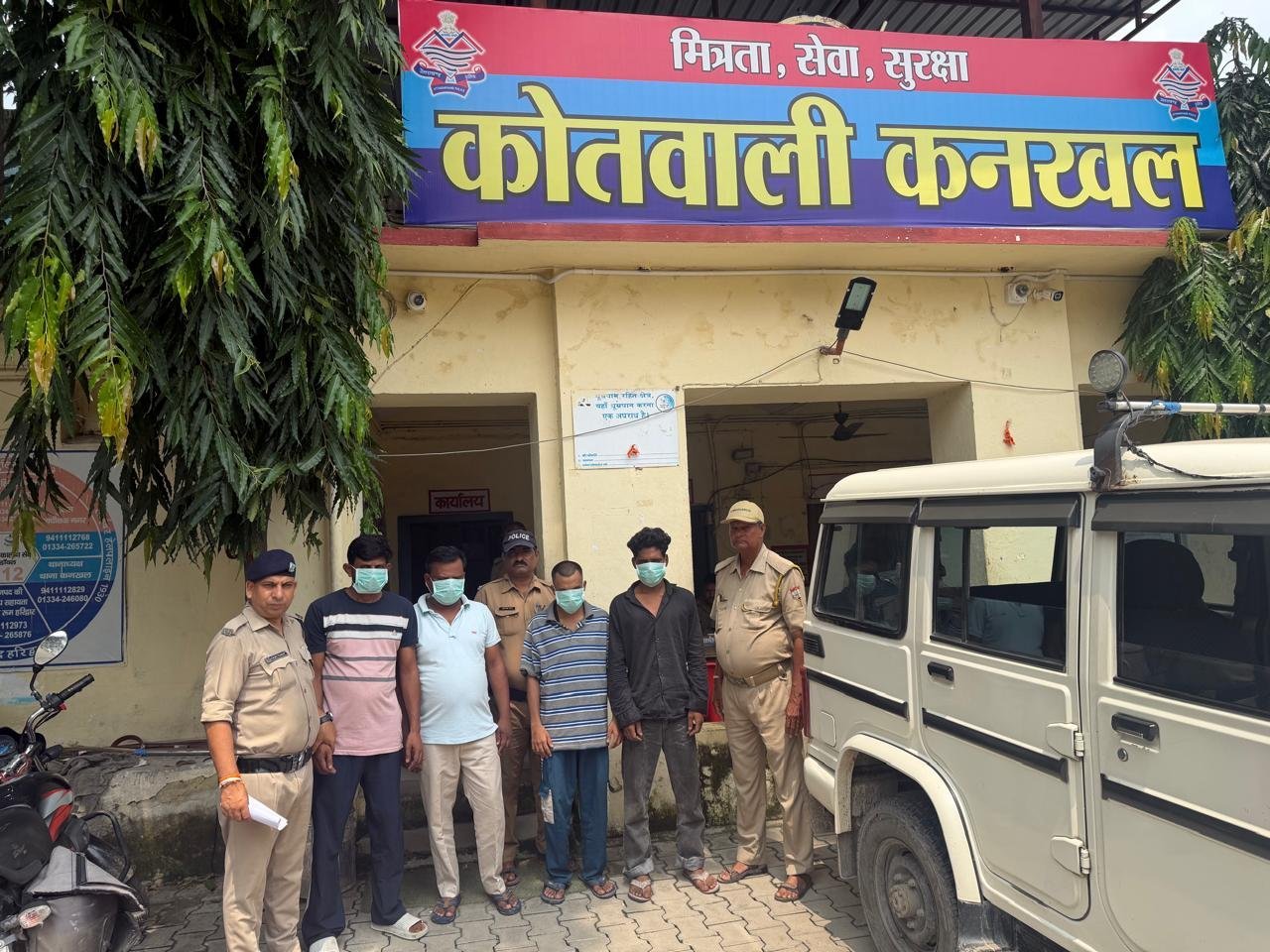 सरकारी कार्य में बाधा डालने और मारपीट मामले में पुलिस की कार्रवाई