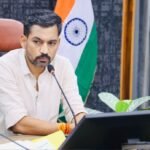 स्वतंत्रता दिवस की तैयारियों को लेकर डीएम डॉ0 आशीष चौहान ने की समीक्षा बैठक