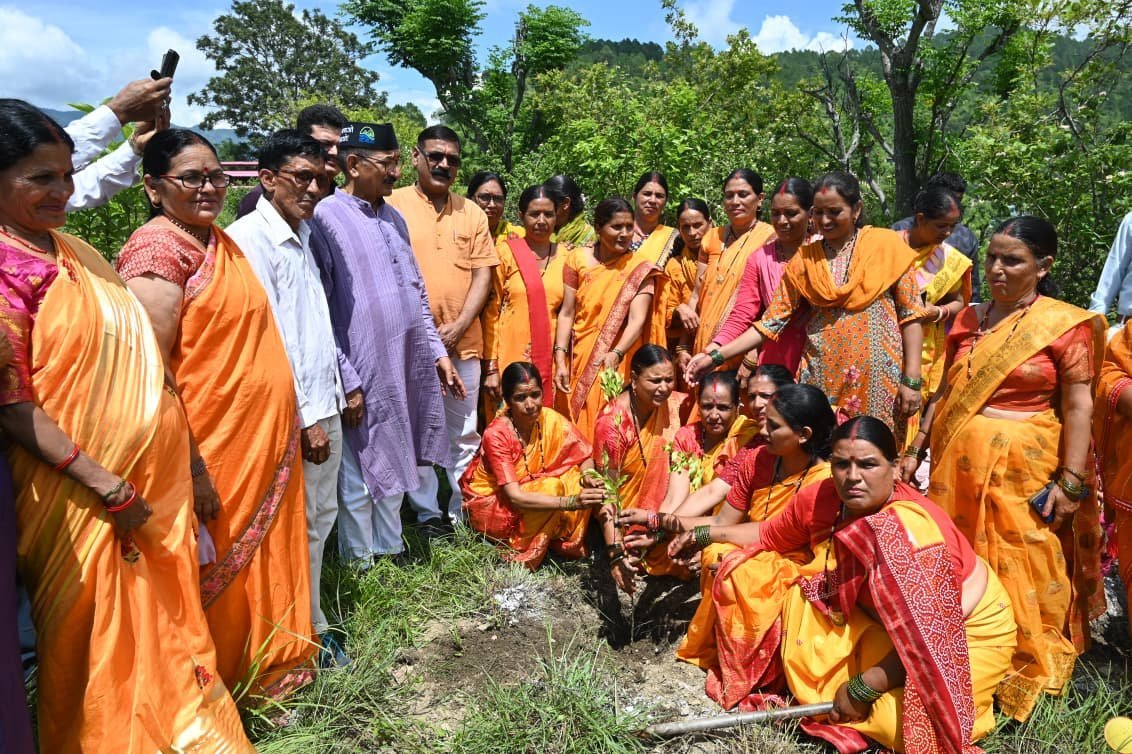 ‎सेवा संकल्प फाउंडेशन के तत्वावधान में गेंवली देवल में आयोजित कार्यक्रम में विधायक किशोर उपाध्याय समेत जनप्रतिनिधियों ने किया पौधरोपण