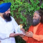परमार्थ निकेतन पहुँचे राष्ट्रीय अल्पसंख्यक आयोग के माननीय अध्यक्ष श्री हरजीत सिंह ग्रेवाल जी