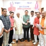 मुख्यमंत्री श्री पुष्कर सिंह धामी के जन्मदिवस पर मुख्यसेवक सदन में उमड़ा जनसैलाब, प्रदेशभर से पहुंचे लोगों ने दी जन्मदिन की बधाई