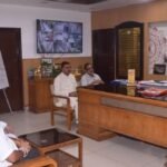 राष्ट्रीय धर्मशाला सुरक्षा समिति ने मेलाधिकारी से की भेंट, कुंभ की तैयारियों पर किया विचार-विमर्श