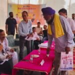 सेवा संकल्प अभियान के तहत सरकार जन-जन के द्वार,सितारगंज बहुउद्देशीय शिविर में बांटे गए चेक व उपकरण,अनुपस्थित अफसरों का स्पष्टीकरण तलब